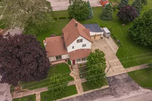 415 N 4th St, Chatsworth, IL 60921 - Photo 11