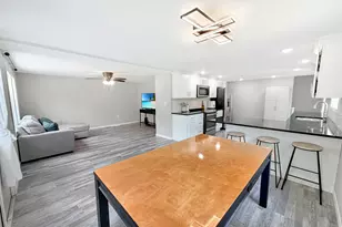 1210 Sun Vu Dr, Freeport, IL 61032 - Photo 11