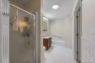 287 Holiday Dr, Lake Holiday, IL 60552 - Photo 15