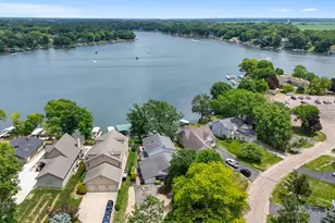 287 Holiday Dr, Lake Holiday, IL 60552 - Photo 3