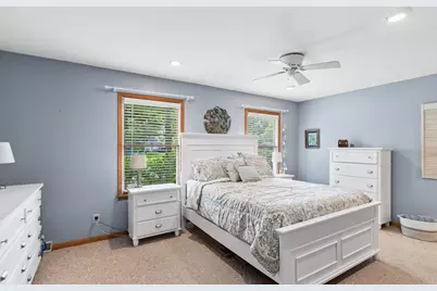111 Eastwood Avenue, Port Barrington, IL 60010 - Photo 9