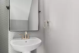 64 N Dryden Pl, Arlington Heights, IL 60004 - Photo 11