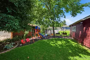 9 Ridge Rd, Lemont, IL 60439 - Photo 3