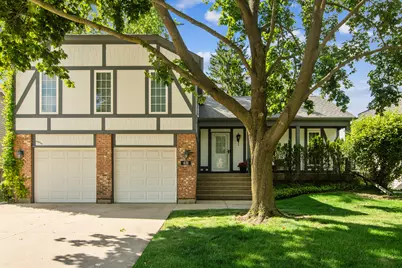 631 Thompson Boulevard, Buffalo Grove, IL 60089 - Photo 1