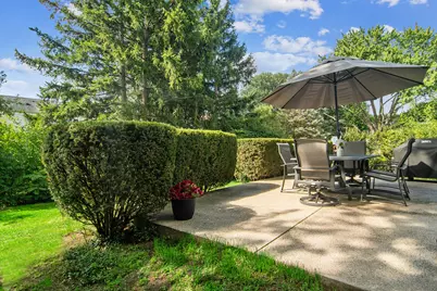 631 Thompson Boulevard, Buffalo Grove, IL 60089 - Photo 27