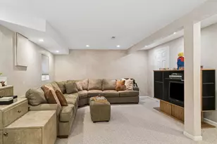 631 Thompson Blvd, Buffalo Grove, IL 60089 - Photo 23