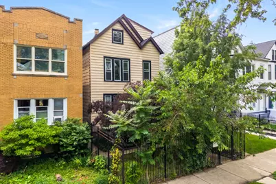 1726 N Sawyer Avenue, Chicago, IL 60647 - Photo 1