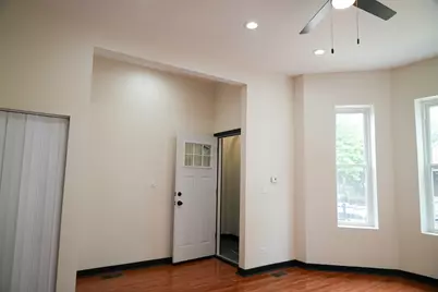 4419 W Gladys Avenue, Chicago, IL 60624 - Photo 9