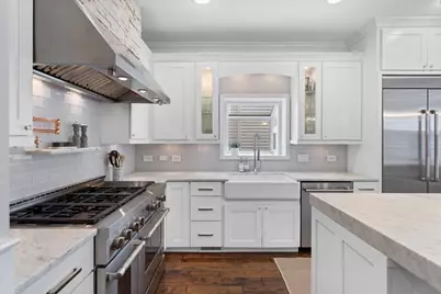 2911 N Racine Avenue, Chicago, IL 60657 - Photo 9