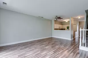 806 Woodewind Dr, Naperville, IL 60563 - Photo 3