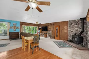 324 Shawnee Dr, Carol Stream, IL 60188 - Photo 11