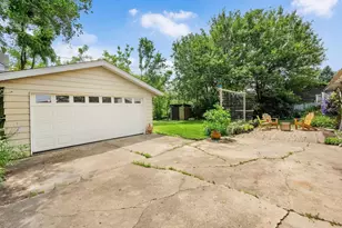 324 Shawnee Dr, Carol Stream, IL 60188 - Photo 27