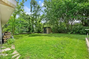 324 Shawnee Dr, Carol Stream, IL 60188 - Photo 25