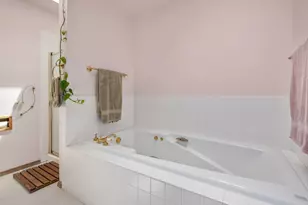 324 Shawnee Dr, Carol Stream, IL 60188 - Photo 21