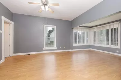 614 E Ash Street, Chatsworth, IL 60921 - Photo 11