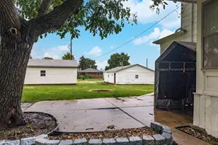 614 E Ash St, Chatsworth, IL 60921 - Photo 45
