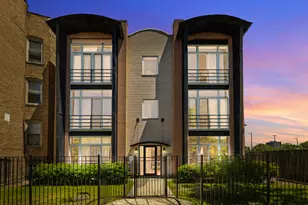 6225 S Kenwood Ave, Chicago, IL 60637 - Photo 1