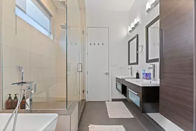 2437 W Jackson Boulevard, Chicago, IL 60612 - Photo 19