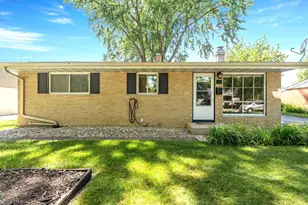 317 Fairlane Dr, Joliet, IL 60435 - Photo 3