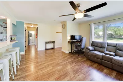 448 N Pershing Avenue, Mundelein, IL 60060 - Photo 3