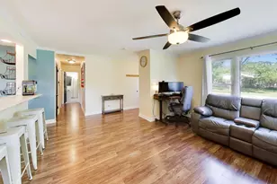 448 N Pershing Ave, Mundelein, IL 60060 - Photo 3