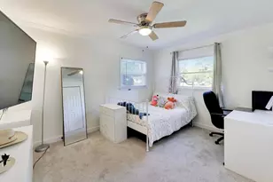 448 N Pershing Ave, Mundelein, IL 60060 - Photo 7