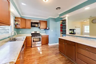 448 N Pershing Avenue, Mundelein, IL 60060 - Photo 5