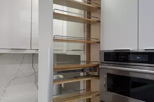 360 E Randolph St, Chicago, IL 60601 - Photo 5