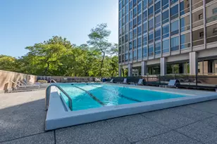 2400 N Lakeview Ave, Chicago, IL 60614 - Photo 9