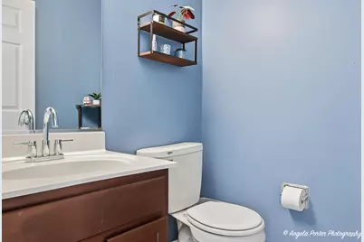 422 W Savoy Drive, Round Lake, IL 60073 - Photo 13