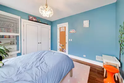2010 W Bradley Place, Chicago, IL 60618 - Photo 31