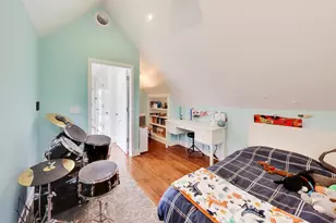 2010 W Bradley Pl, Chicago, IL 60618 - Photo 39