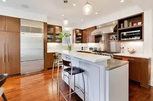 2010 W Bradley Pl, Chicago, IL 60618 - Photo 11