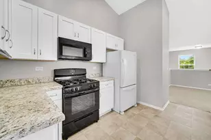 756 Genesee Dr, Naperville, IL 60563 - Photo 11