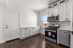 7532 S Champlain Ave, Chicago, IL 60619 - Photo 5