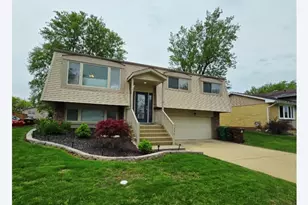 7447 160th Pl, Tinley Park, IL 60477 - Photo 1