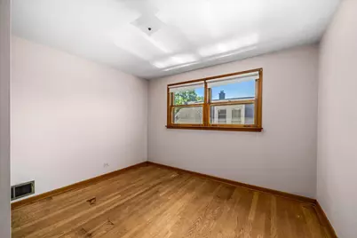 910 Pearl Street, Aurora, IL 60505 - Photo 11