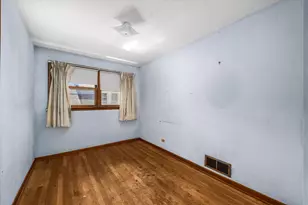 910 Pearl St, Aurora, IL 60505 - Photo 13