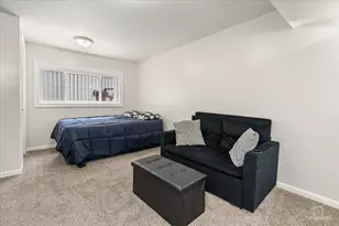 402 N Douglas Ave, Villa Park, IL 60181 - Photo 13