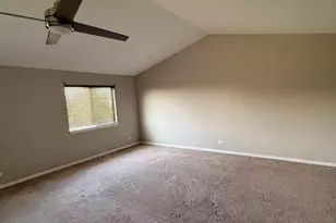 2337 Queensbridge Dr, Lynwood, IL 60411 - Photo 7