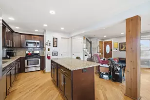 7910 Babb Ave, Skokie, IL 60077 - Photo 3