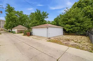 7910 Babb Ave, Skokie, IL 60077 - Photo 39