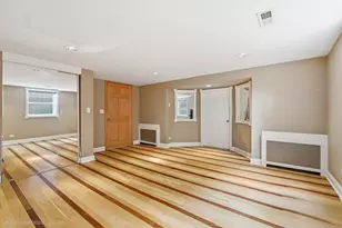 7910 Babb Ave, Skokie, IL 60077 - Photo 27