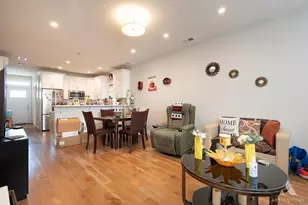 2821 N Springfield Ave, Chicago, IL 60618 - Photo 25