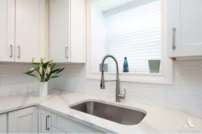 2821 N Springfield Avenue, Chicago, IL 60618 - Photo 23