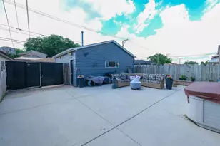 10906 S Troy St, Chicago, IL 60655 - Photo 31