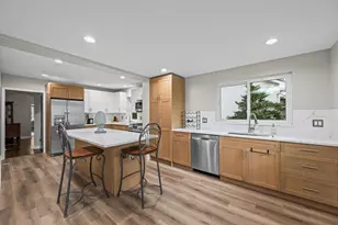 1032 Courtland Ave, Park Ridge, IL 60068 - Photo 9