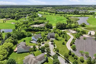 1130 Championship Dr, Elgin, IL 60124 - Photo 35
