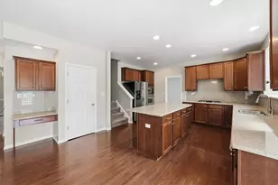 1130 Championship Dr, Elgin, IL 60124 - Photo 7