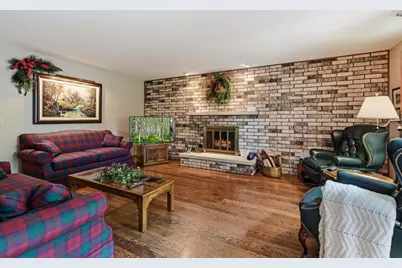 1411 W Allison Court, Arlington Heights, IL 60005 - Photo 7